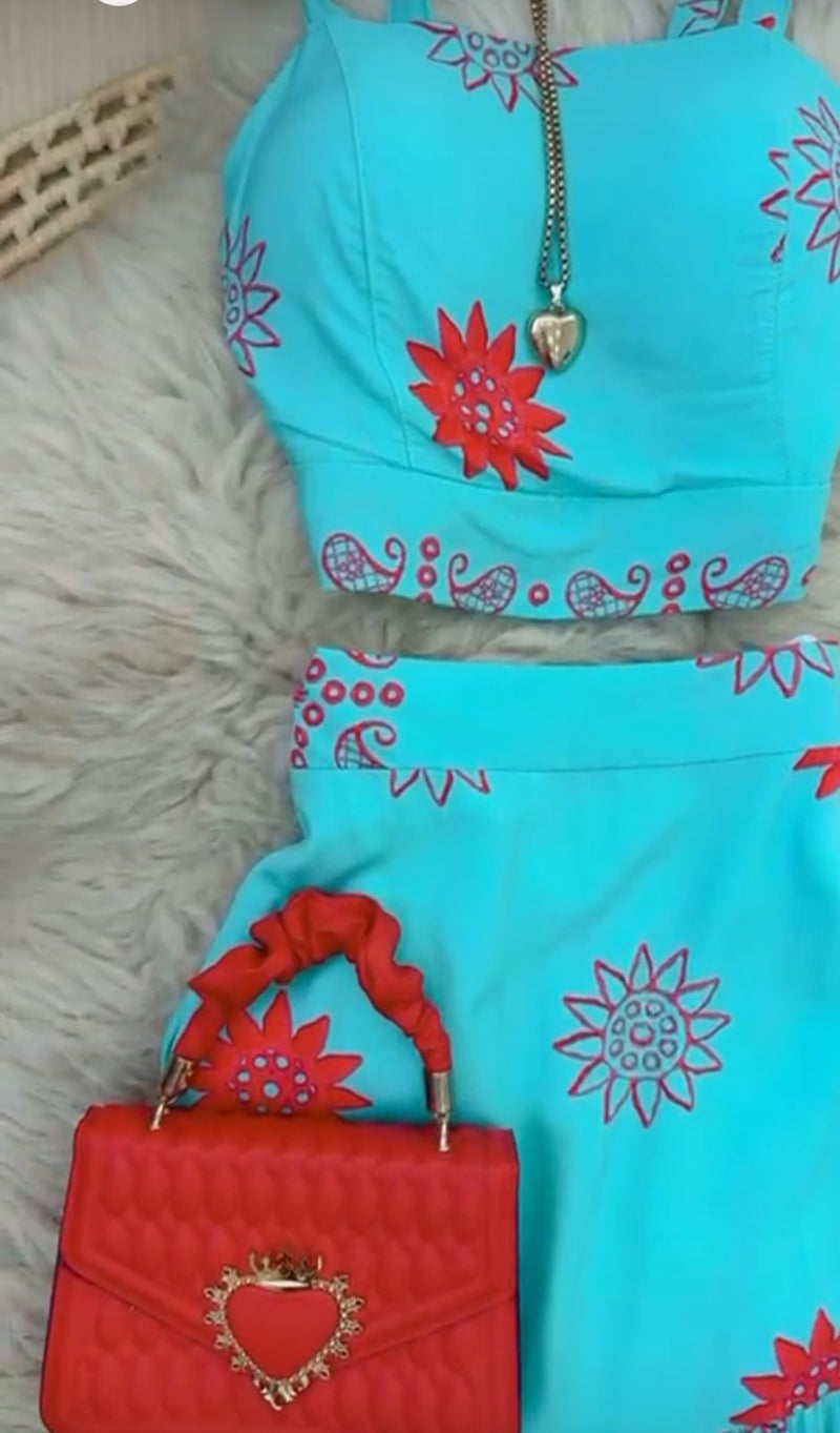 Conjunto saia e cropped verde água com bojo