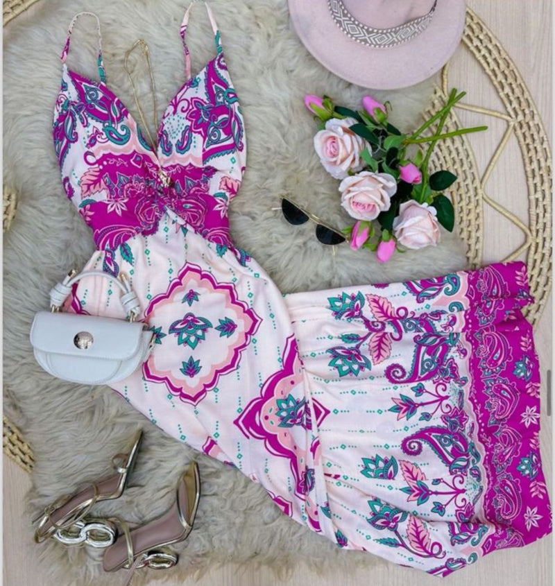 Vestido longo de alcinha com amarração nas costas