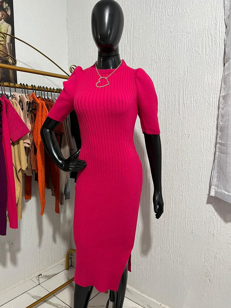 Vestido midi justo de lã com manga bufante