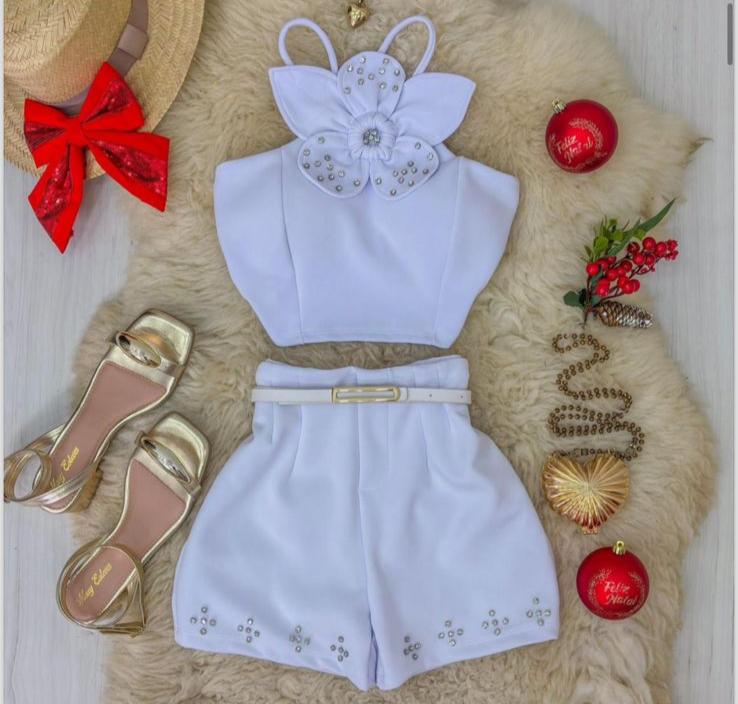 Conjunto Neo Preme com detalhes em flor