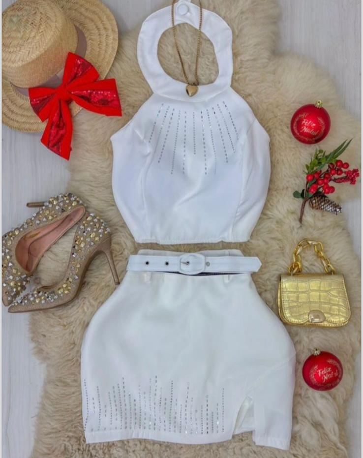 Conjunto em Alfaiataria com detalhes em brilho