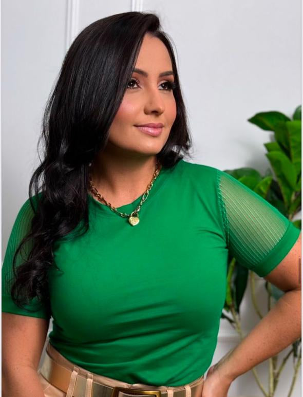T-shirt com manga tule